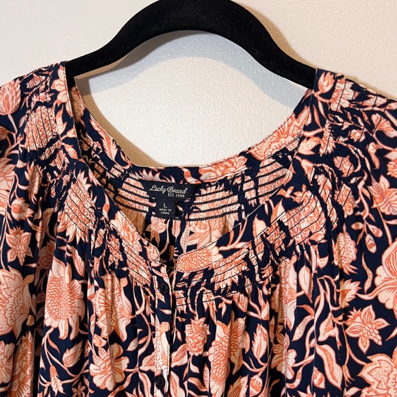 Lucky Brand Jemma Floral Smocked Peasant Top Navy Button Down Viscose Size Large - Picture 4 of 14